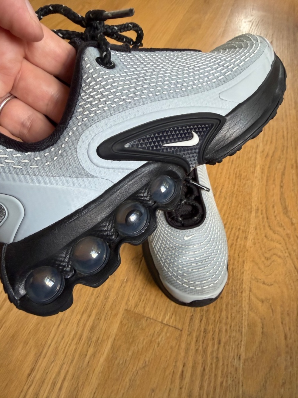 Youth Nike Air Max Dn Big Kids Size 2 Black Grey Lace Up Sneakers - Picture 5 of 6